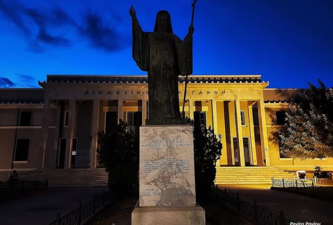 Δικαστικό Μέγαρο Κορίνθου: Σοβαρές καταγγελίες για επικίνδυνες υποδομές – «Δεν επιστρέφουμε χωρίς εγγυήσεις ασφάλειας»